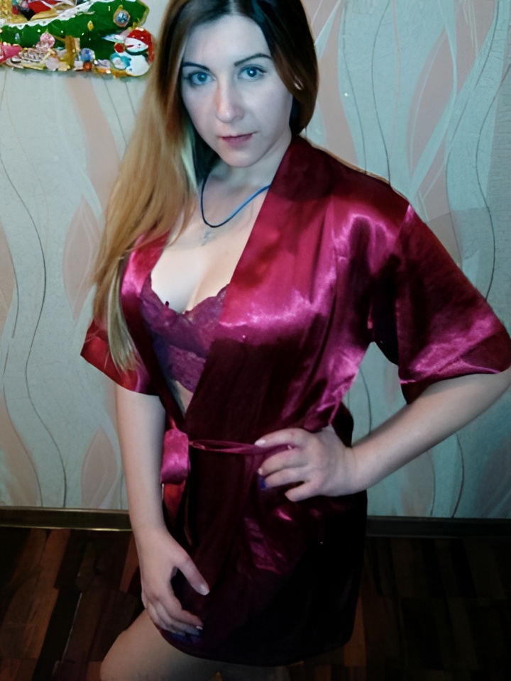 Ксения привлекательная девушка из Раменского цена от 2000 руб